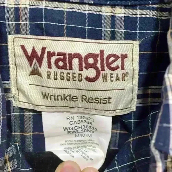 Wrangler Navy Blue size Medium Plaid button down shirt - Picture 2 of 4